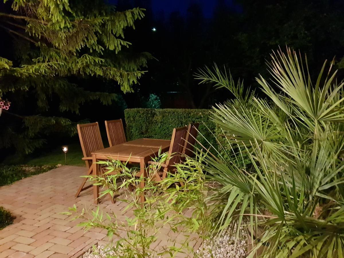Fuered Deluxe Garden Apartment 블로톤퓌레드 외부 사진