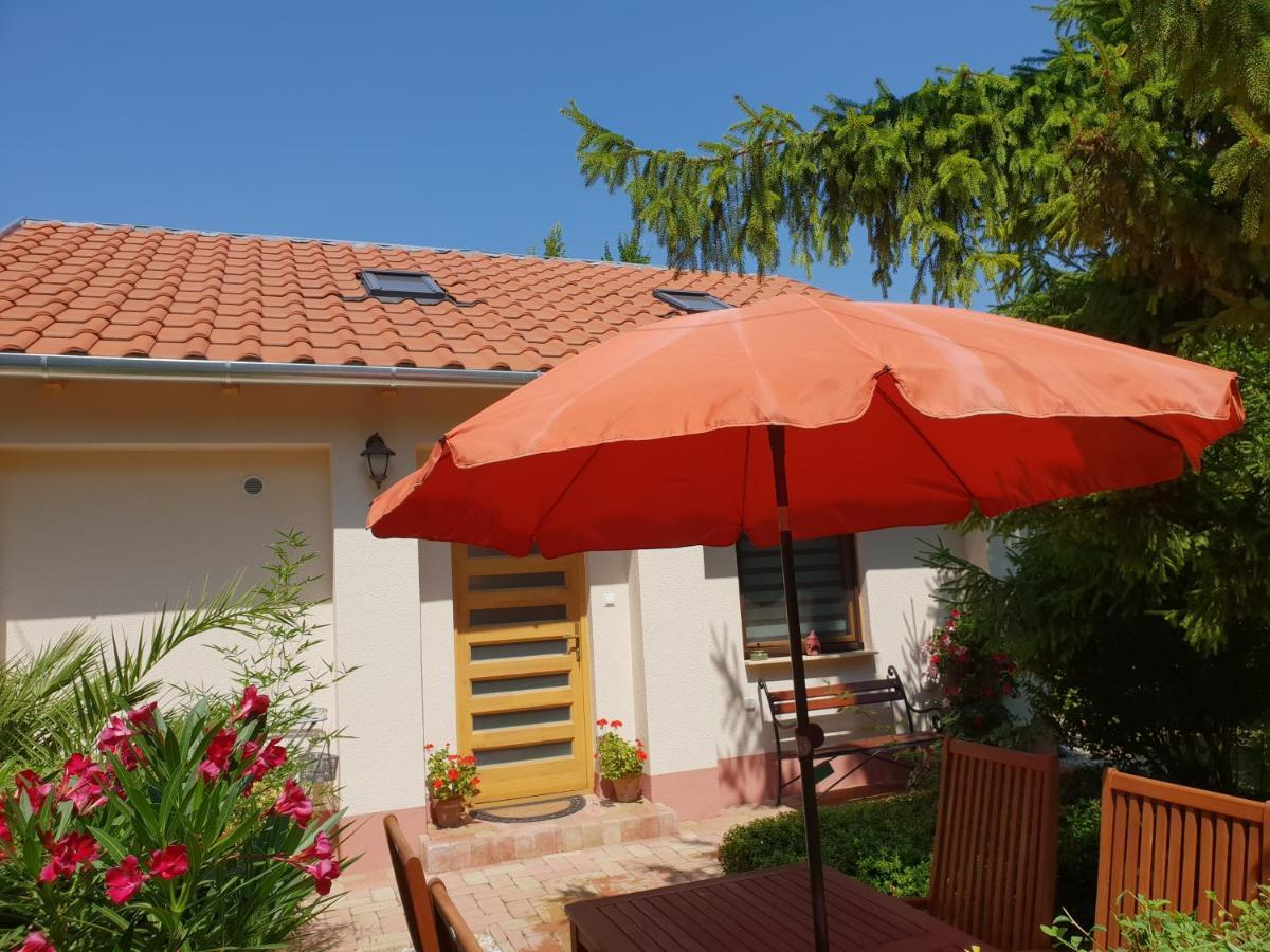 Fuered Deluxe Garden Apartment 블로톤퓌레드 외부 사진